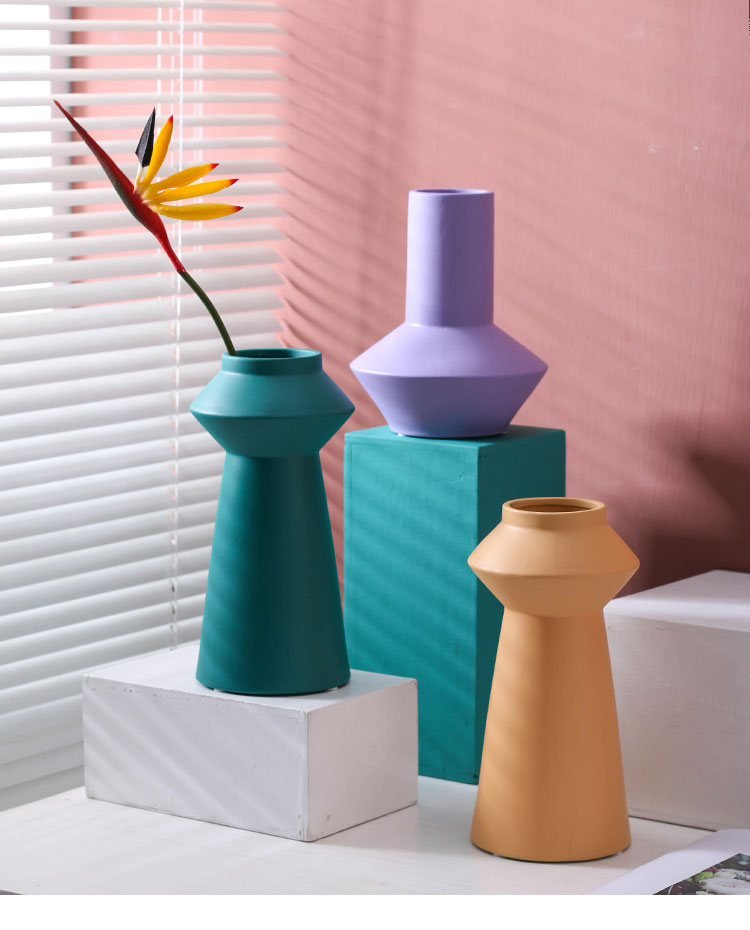Bright Color Ceramic Flower Vase