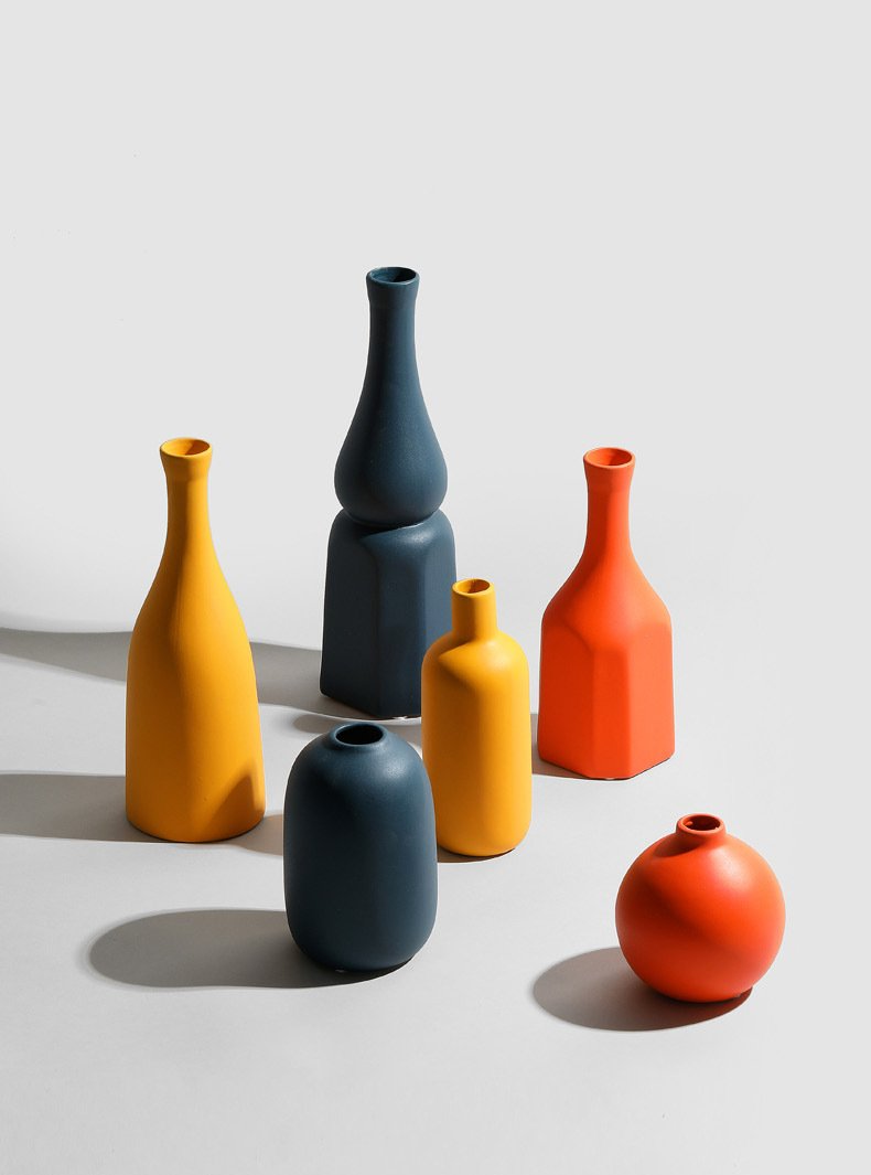 Contrasted Ceramic Vases